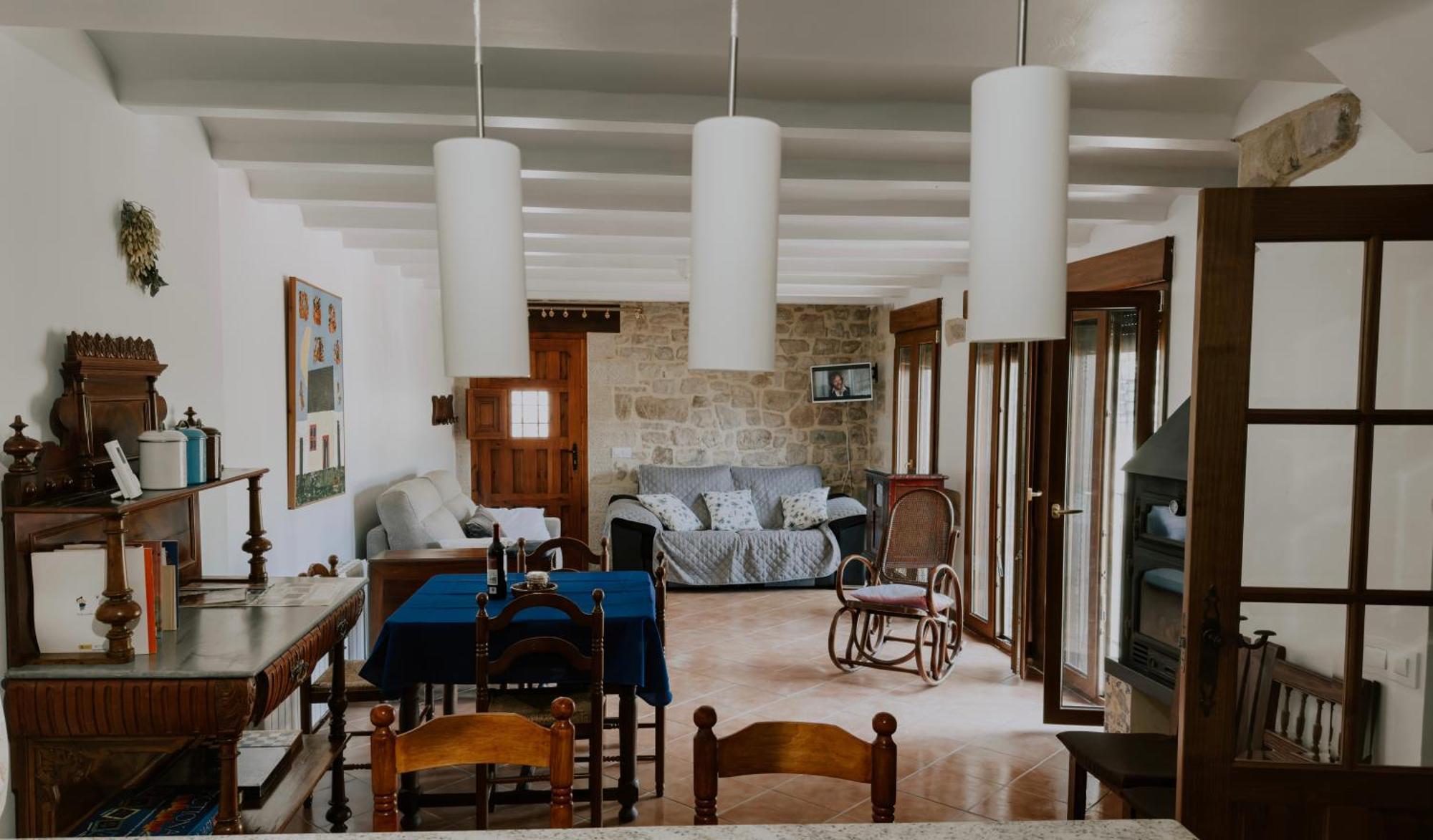 La Casa De La Acacia Lejlighed Olba Eksteriør billede